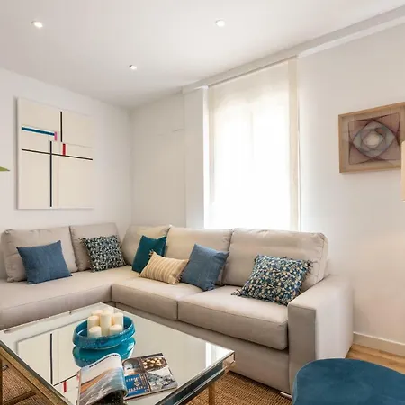Genteel Francos Apartment